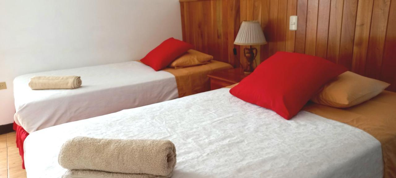 Hotel Sula Sula Пуэрто-Вильямиль Экстерьер фото