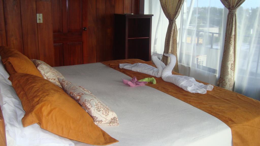 Hotel Sula Sula Пуэрто-Вильямиль Экстерьер фото